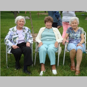 02_2013_Marge_Arlene_Liz_SwartzCreek_MI_8606R.jpg