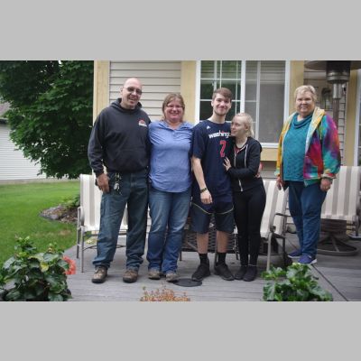 Mark_Wendy_Trevor.Hrenyk_Haiden_Deb.Karsoe_061018.3827R.jpg