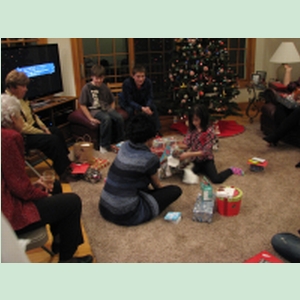 064_XMAS_2012_Scotts_Presents_W.jpg