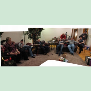 096_XMAS_2012_Scotts_Presents_Pano_W.jpg