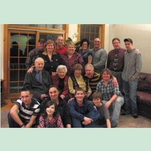 _000_XMAS_2012_Scotts_Family_Photo_web_W.jpg